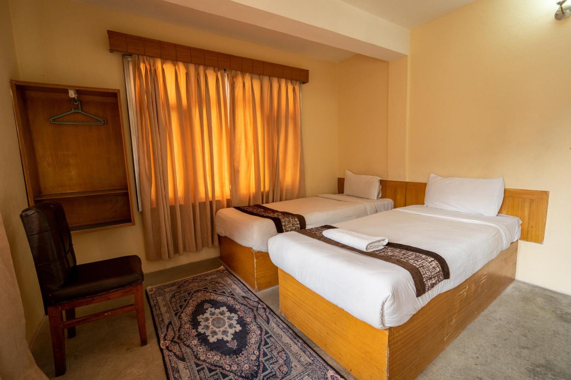 Hotel Nana Kathmandu Bagian luar foto