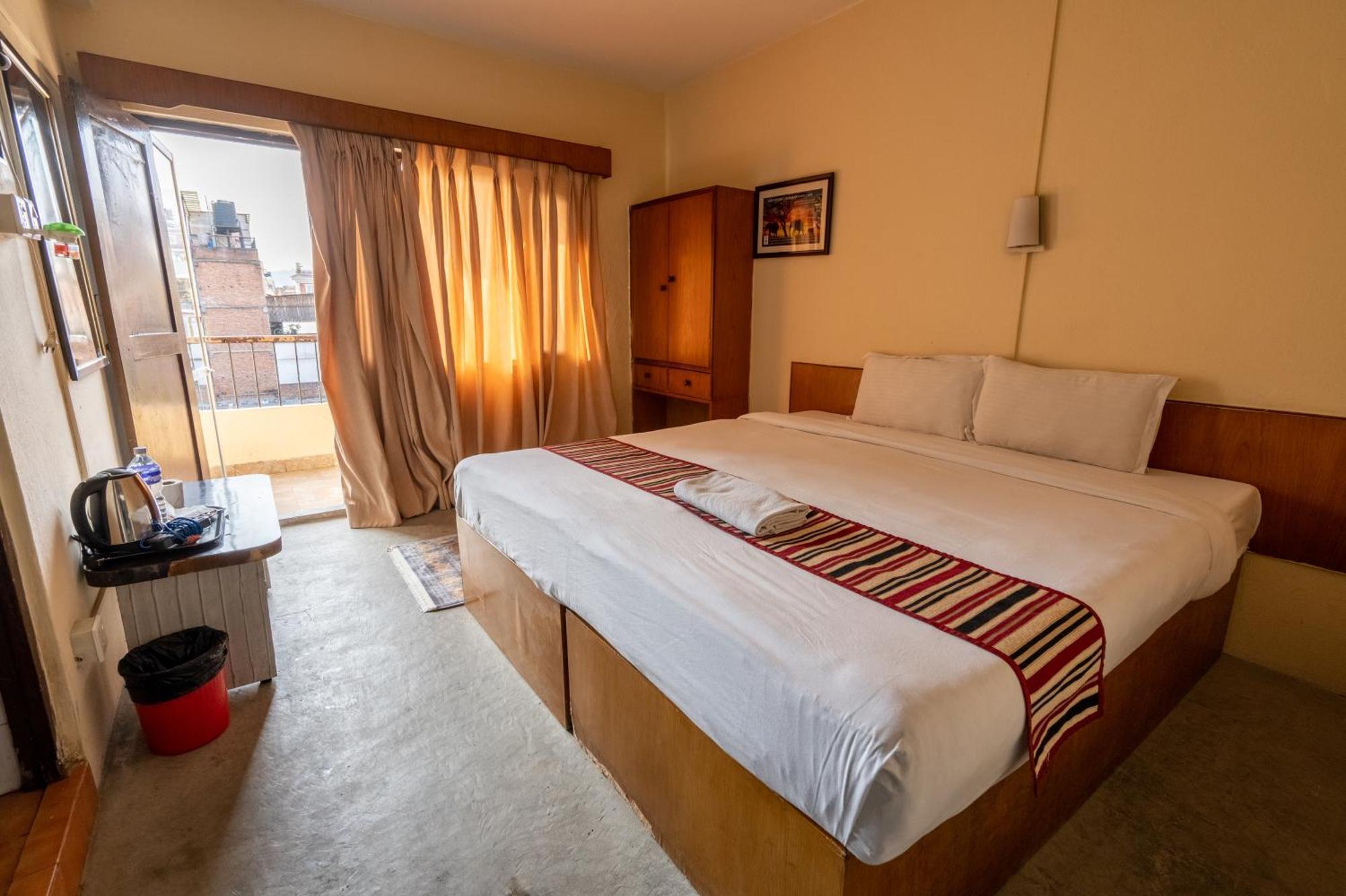 Hotel Nana Kathmandu Bagian luar foto