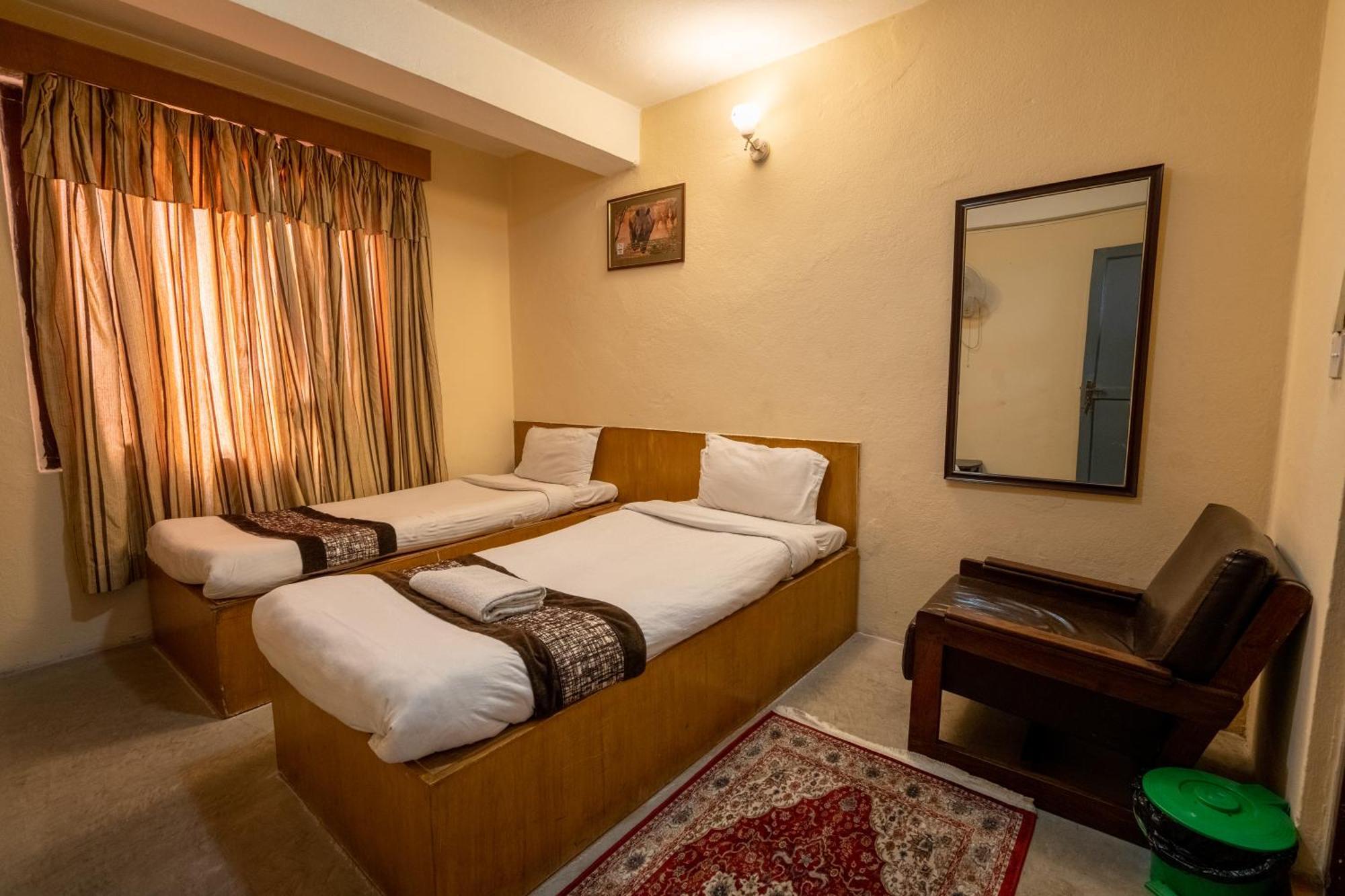 Hotel Nana Kathmandu Bagian luar foto